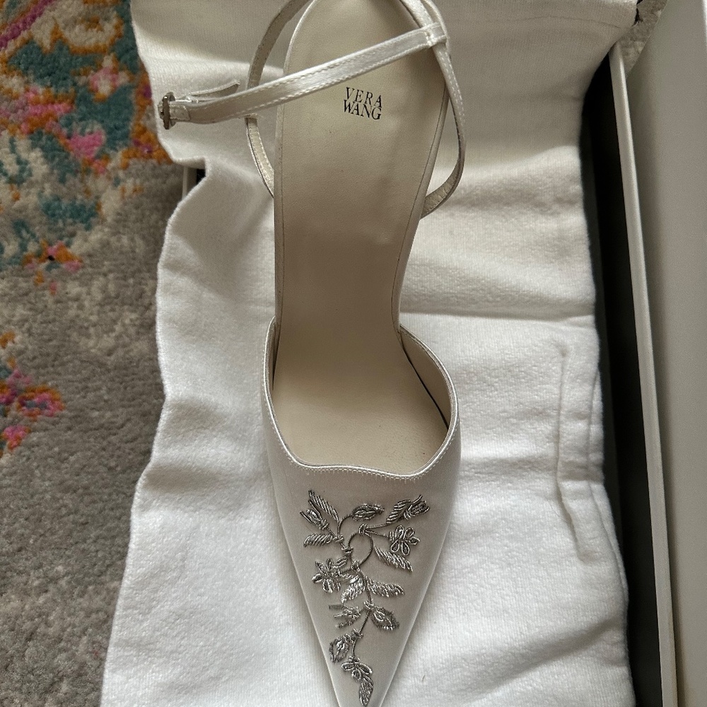 Vintage Vera Wang Satin Floral Print Slingback Pumps SZ 9